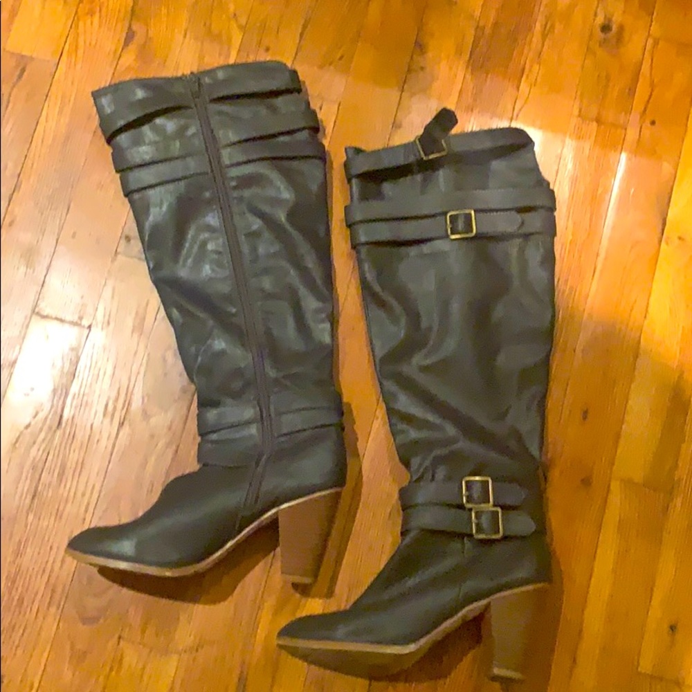 Olive green knee high boots, Slightly worn